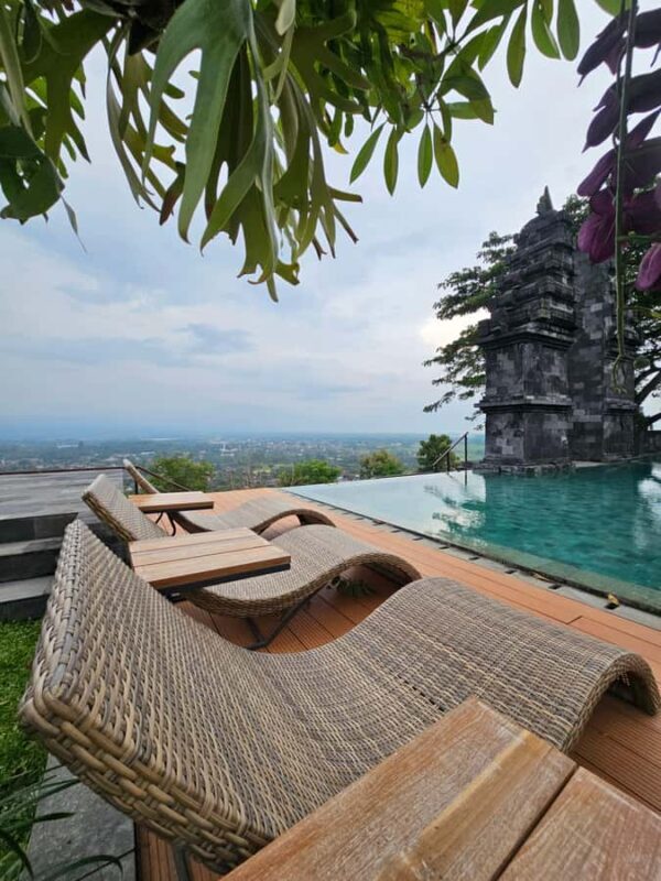 Yogyakarta: Instagrammable Cafes with Temple & Volcano View - FAQ