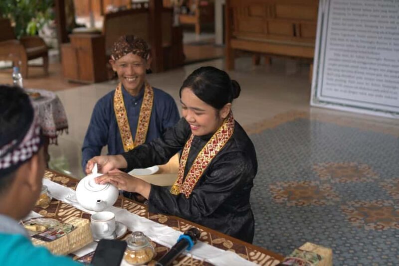 Yogyakarta: Javanese Tea Ceremony in Patehan Noble Residence - Good To Know
