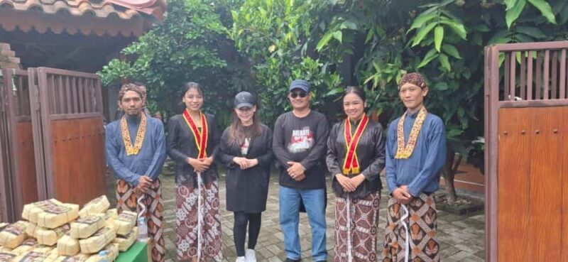Yogyakarta: Javanese Tea Ceremony in Patehan Noble Residence - Capturing the Moment