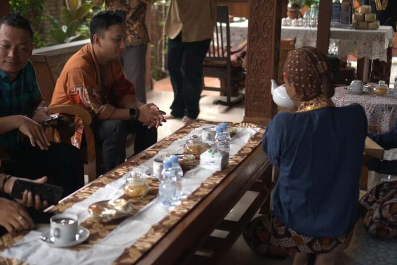 Yogyakarta: Javanese Tea Ceremony in Patehan Noble Residence - Practical Details and Considerations