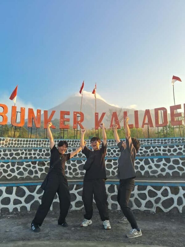 Yogyakarta Jeep Adventure 4wd Lava Tour Merapi - Guides and Language