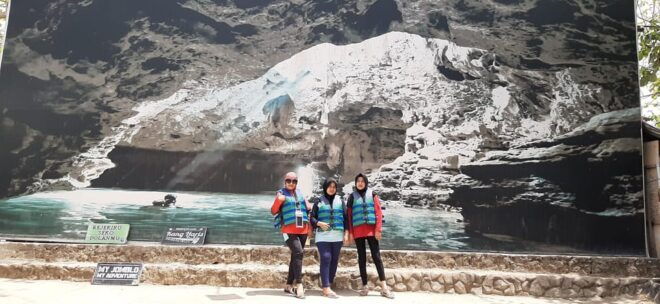 Yogyakarta: Jomblang Cave and Pindul Cave Tubing Day Tour - Pindul Cave Features