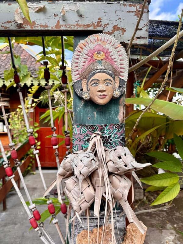 Yogyakarta Kotagede Walking Tour: Royal city & Locals Life - Food and Markets