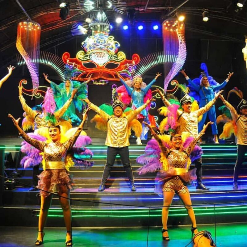 Yogyakarta: Malioboro Cabaret & Classical Dance Show Tickets - Starting off at Malioboro’s Heart