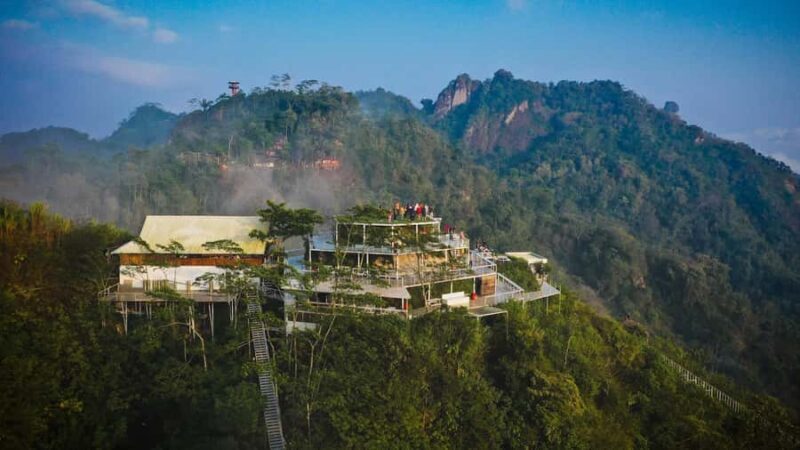 Yogyakarta: Manoreh Sunrise, Borobudur & Prambanan Temple - FAQ