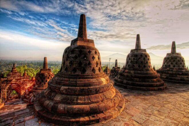 Yogyakarta: Merapi Jeep, Borobudur Climb Up & Prambanan Tour - Exploring Prambanan Temple