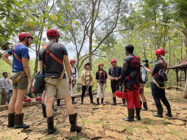 Yogyakarta: Merapi Jeep Sunrise and Jomblang Cave Tour - Booking and Cancellation Policy