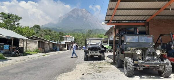 Yogyakarta: Merapi Sunrise Jeep Tour and Jomblang Cave Tour - Essential Information