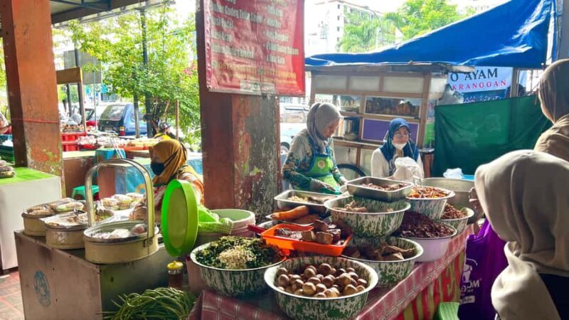 Yogyakarta: Morning Breakfast and Market Experience - What Makes This Tour Stand Out?