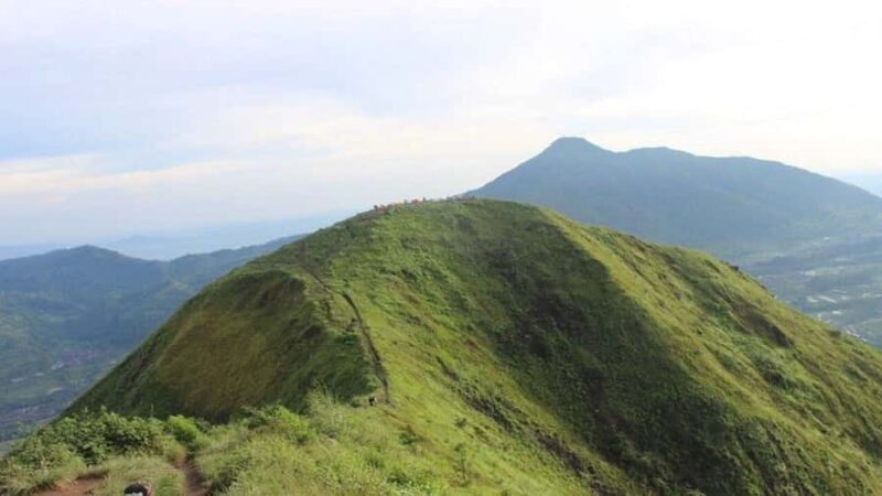 Yogyakarta: Mount Andong Sunrise or Daytime Hike Tour - Introduction to the Mount Andong Hike
