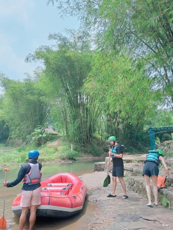Yogyakarta : Nepal Van Java & Adventure Elo River Rafting - FAQ