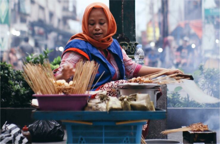 Yogyakarta: Night Walking and Street Food Tasting Tour - Tour Highlights