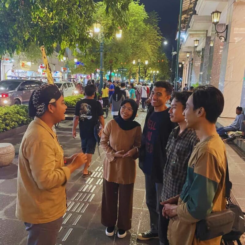 Yogyakarta: Night Walking & Street Food Tour - Good To Know