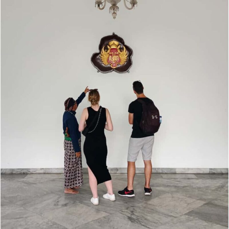 Yogyakarta Palace Tour with Multilingual Guide & Watercastle - Good To Know