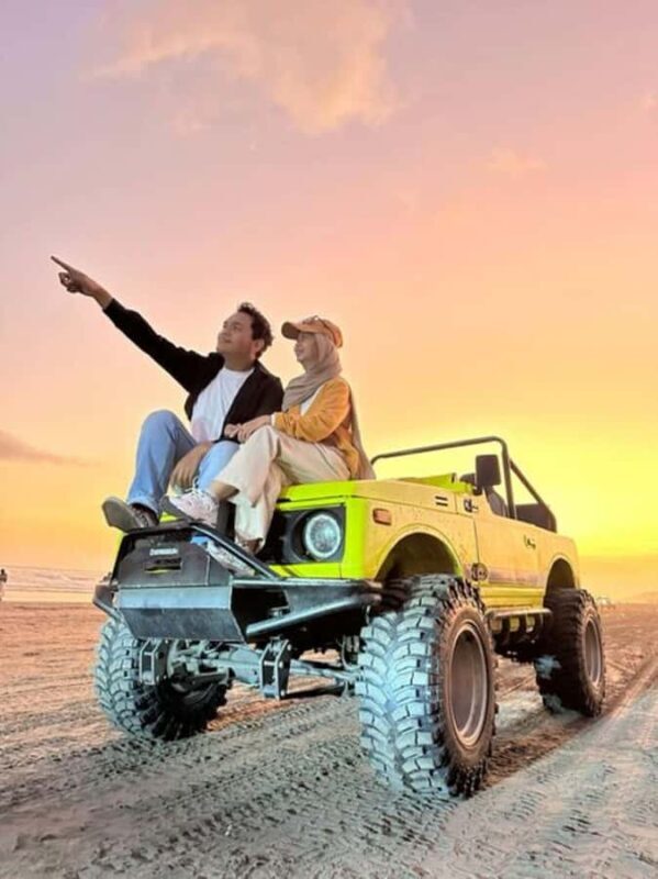 Yogyakarta: Parangtritis Beach Sunset Experience - Who Is This Tour For?