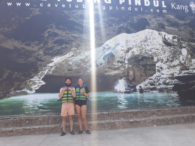 Yogyakarta: Pindul Cave Tubing and Timang Beach Tour - Safety and Preparation