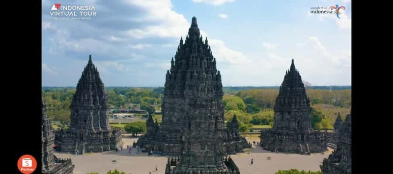 Yogyakarta: Prambanan, Borobudur & Selogriyo Sunset Tour - Sunset at Selogriyo: A Magical Close