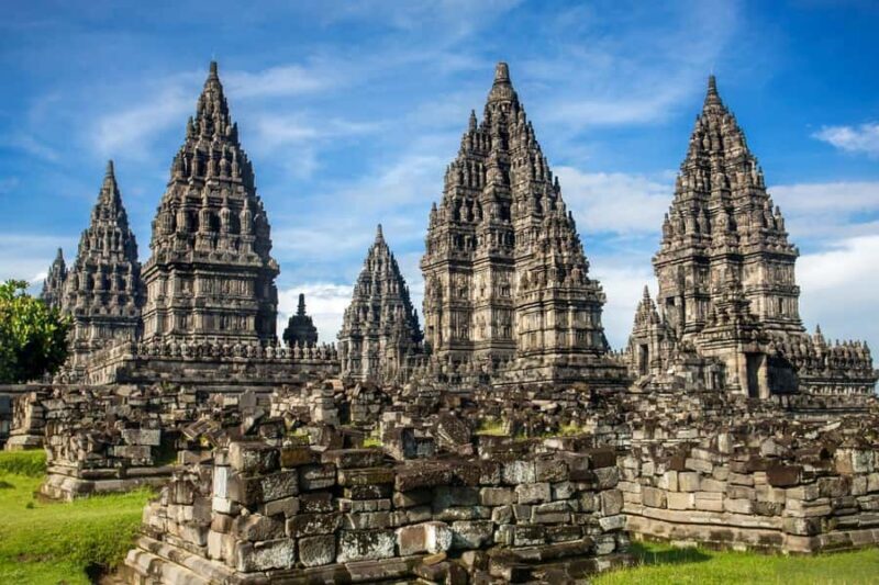 Yogyakarta : Prambanan early morning guided tour - The Sum Up