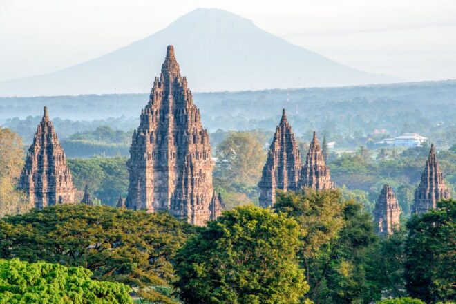 Yogyakarta: Prambanan Temple Afternoon Guided Tour - Inclusions and Services Provided