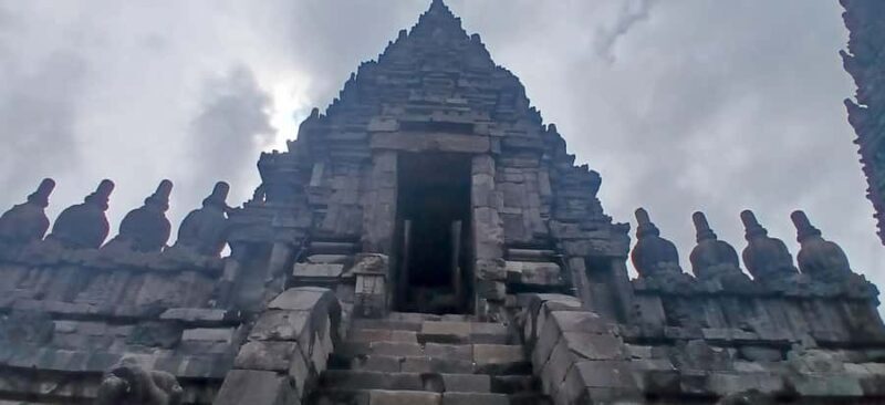 Yogyakarta: Prambanan Temple Guided Tour with Pickup - In-Depth Look at Itinerary and What to Expect