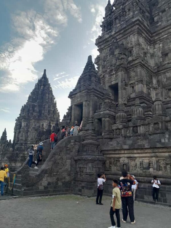 Yogyakarta: Prambanan Temple, Pindul Cave & Sunset Tour - Good To Know