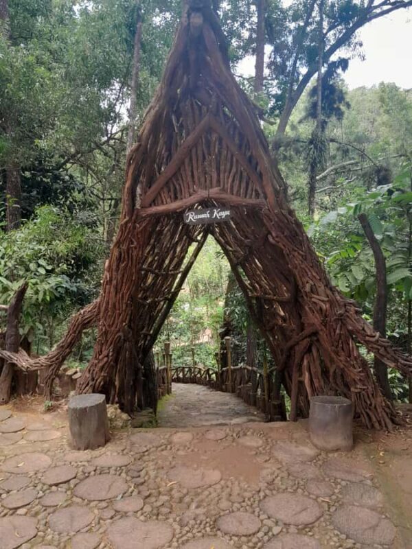 Yogyakarta: Prambanan Temple, Pindul Cave & Sunset Tour - Cave Tubing at Pindul: An Adventure in Natural Beauty