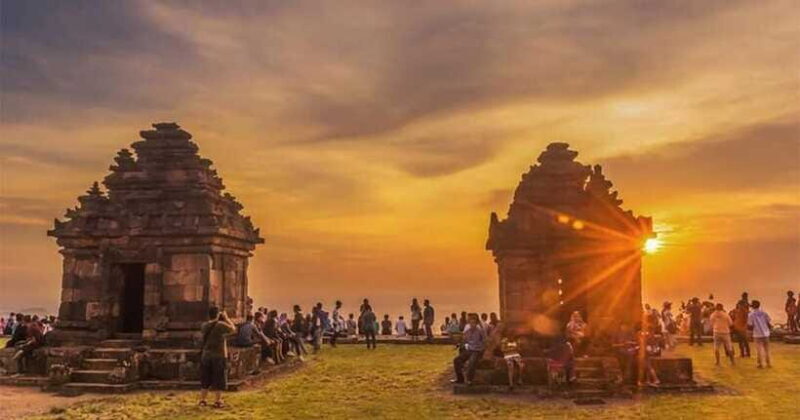 Yogyakarta: Prambanan Temple Tour and Golden Sunset - Authentic Experiences and Personal Touches