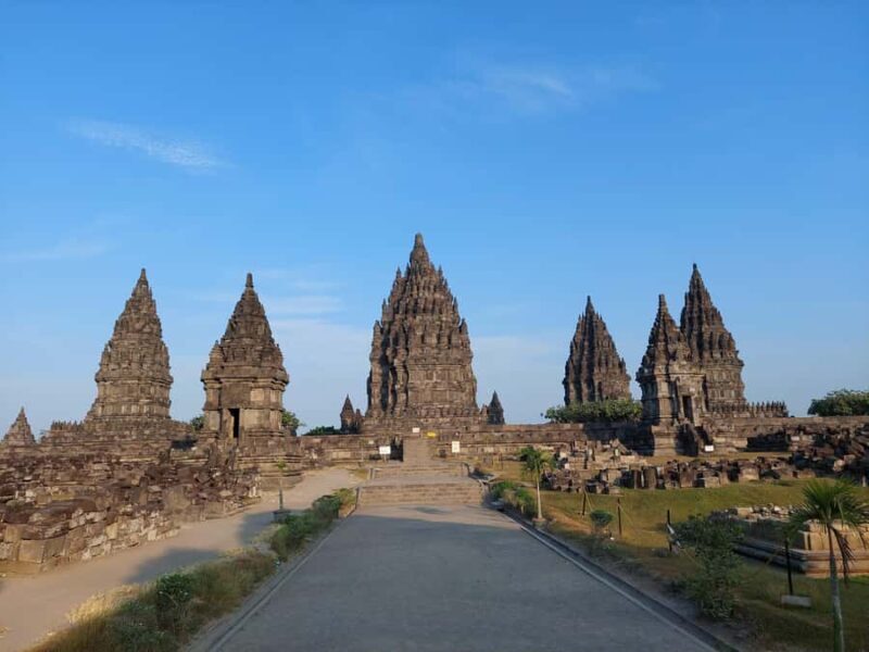 Yogyakarta: Prambanan Temple Tour and Golden Sunset - The Itinerary in Detail