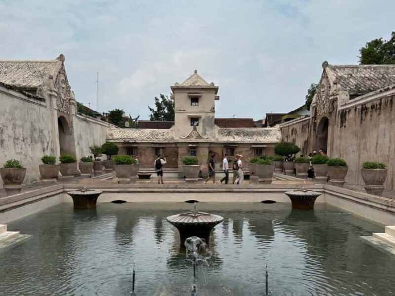 Yogyakarta: Private Royal Palace and Heritage Tour - Good To Know