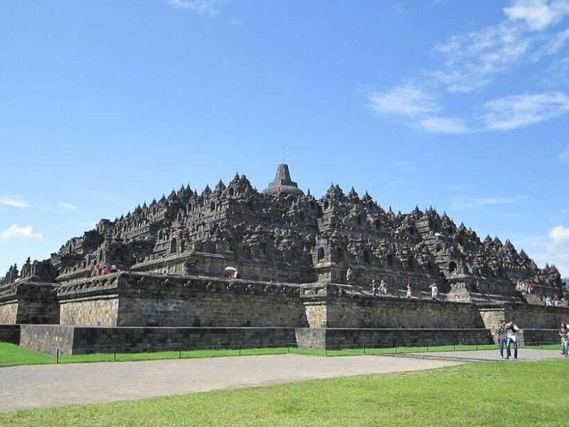 Yogyakarta: Private Tour with Borobudur and Prambanan - Authentic Experiences and Insider Tips
