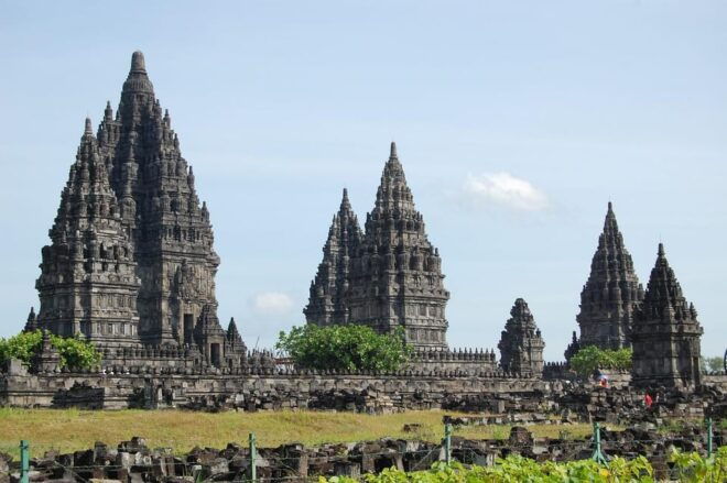 Yogyakarta: Private Tour With Pick Up and Transfer - Inclusions and Amenities