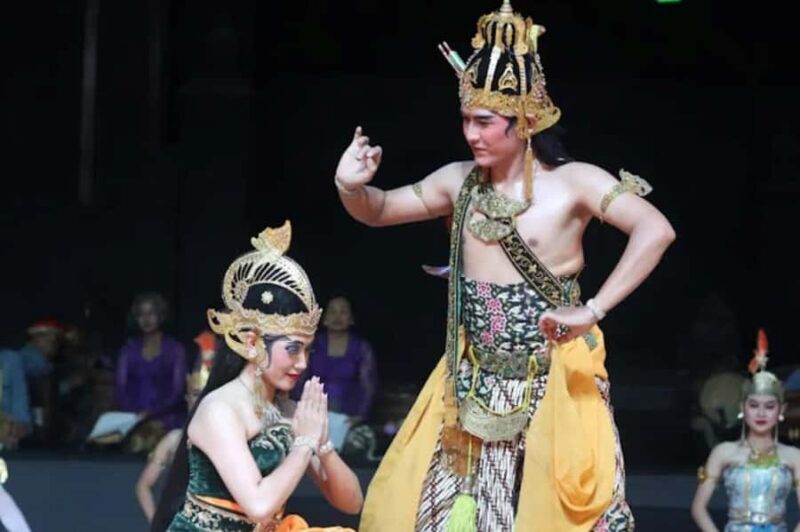 Yogyakarta: Ramayana Show with Transfer, Entry Fee & Dinner - Good To Know