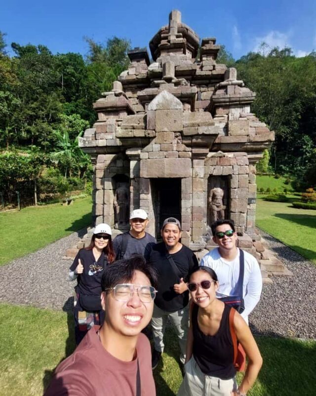 Yogyakarta: Selogriyo Temple and Rice Terrace Soft Trekking - An In-Depth Look at the Tour Experience