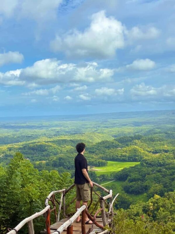 Yogyakarta: Seribu Batu Songgo Langit Sunrise Tour - Practical Tips for Travelers