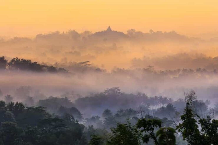 YOGYAKARTA: SETUMBU HILL SUNRISE/BOROBUDUR/DIENG PLATEAU - Detailed Itinerary