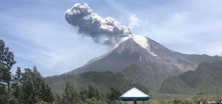 Yogyakarta: Setumbu Sunrise. Merapi Volcano and Temples Tour - Discover Borobudur Temple History