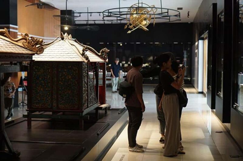 Yogyakarta: Sonobudoyo Museum After lunch Tour with Cinema - The Weekend Film Bonus