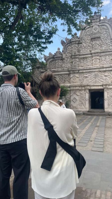 Yogyakarta: Sultan Palace and Water castle Guided Tour - FAQ