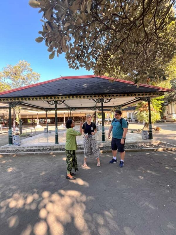 Yogyakarta: Sultan's Palace, Borobudur & Sunset Tour - Good To Know