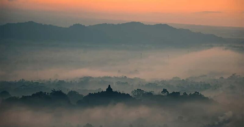 Yogyakarta: Sunrise Borobudur & Prambanan, with lunch option - An Overview of the Experience
