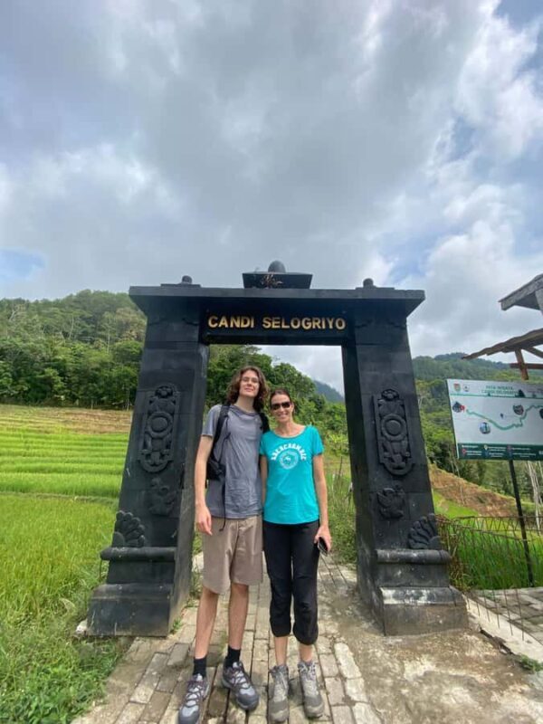 Yogyakarta: Sunrise, Rice Terrace, & Borobudur Tour - Transportation & Group Size