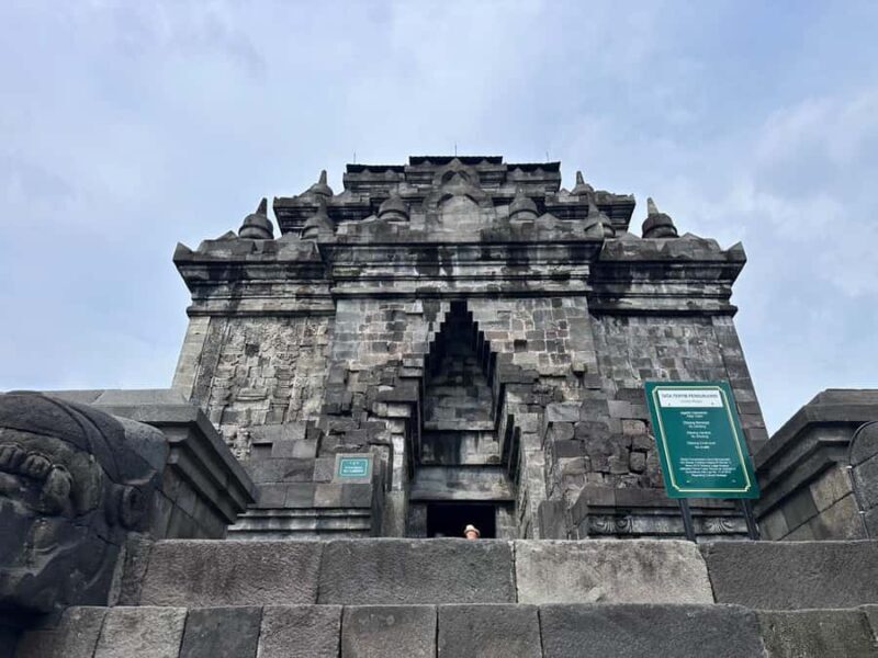 Yogyakarta Sunrise Tour From Punthuk Setumbu Plus Borobudur - Good To Know