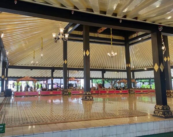 Yogyakarta: Taman Sari Water Castle & Prambanan Temple - Questions You May Have