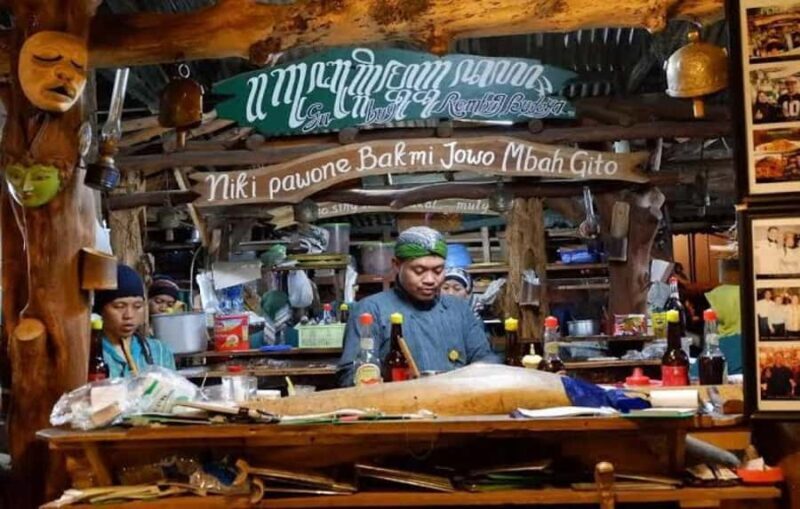 Yogyakarta: Temple Tour & Local Food Experience - An In-Depth Look at the Yogyakarta Temple & Food Tour