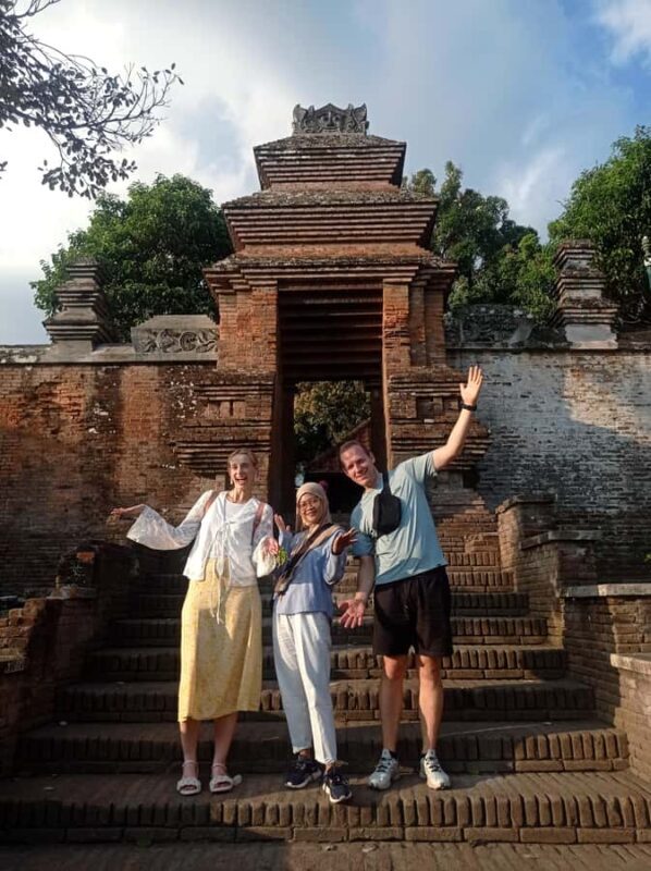 Yogyakarta: The Oldest Neighborhood Walking Experience - An In-Depth Look at the Kotagede Walking Tour