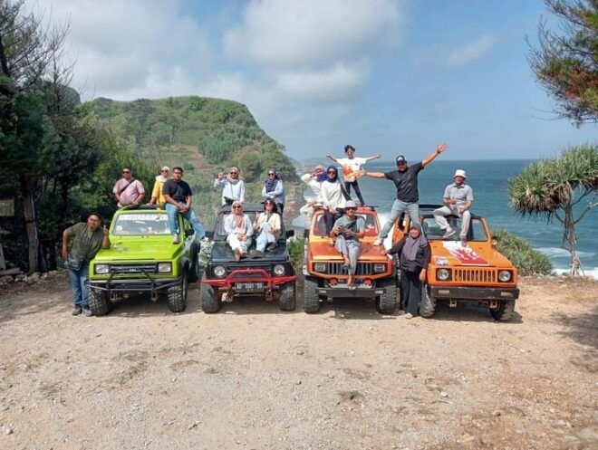 YOGYAKARTA: TIMANG BEACH & CAVE TOURS - Unique Experiences