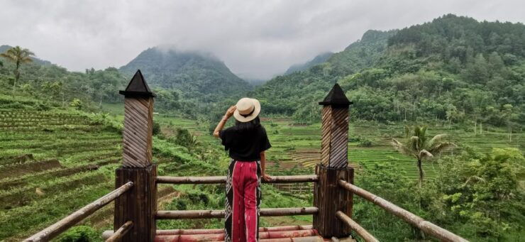 Yogyakarta Trekking Selogriyo Temple-Punthuk Setumbu Sunrise - Good To Know