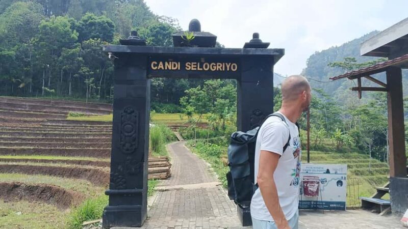 Yogyakarta : trip to Borobudur temple + Selogriyo temple - Exploring Yogyakarta: A Detailed Review of the Borobudur & Selogriyo Temple Tour