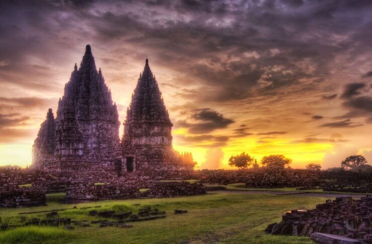 Yogyakarta : Water Castle, Sultan Palace & Temples - Good To Know