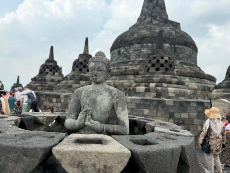 Yogyakarta:Borobudur Temple & Borubudur Village Cycling Tour - Discovering Borobudur: A Monument of Serenity